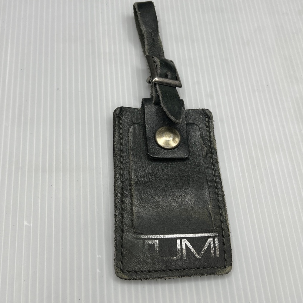 Tumi Green Leather Buckle Luggage Tag